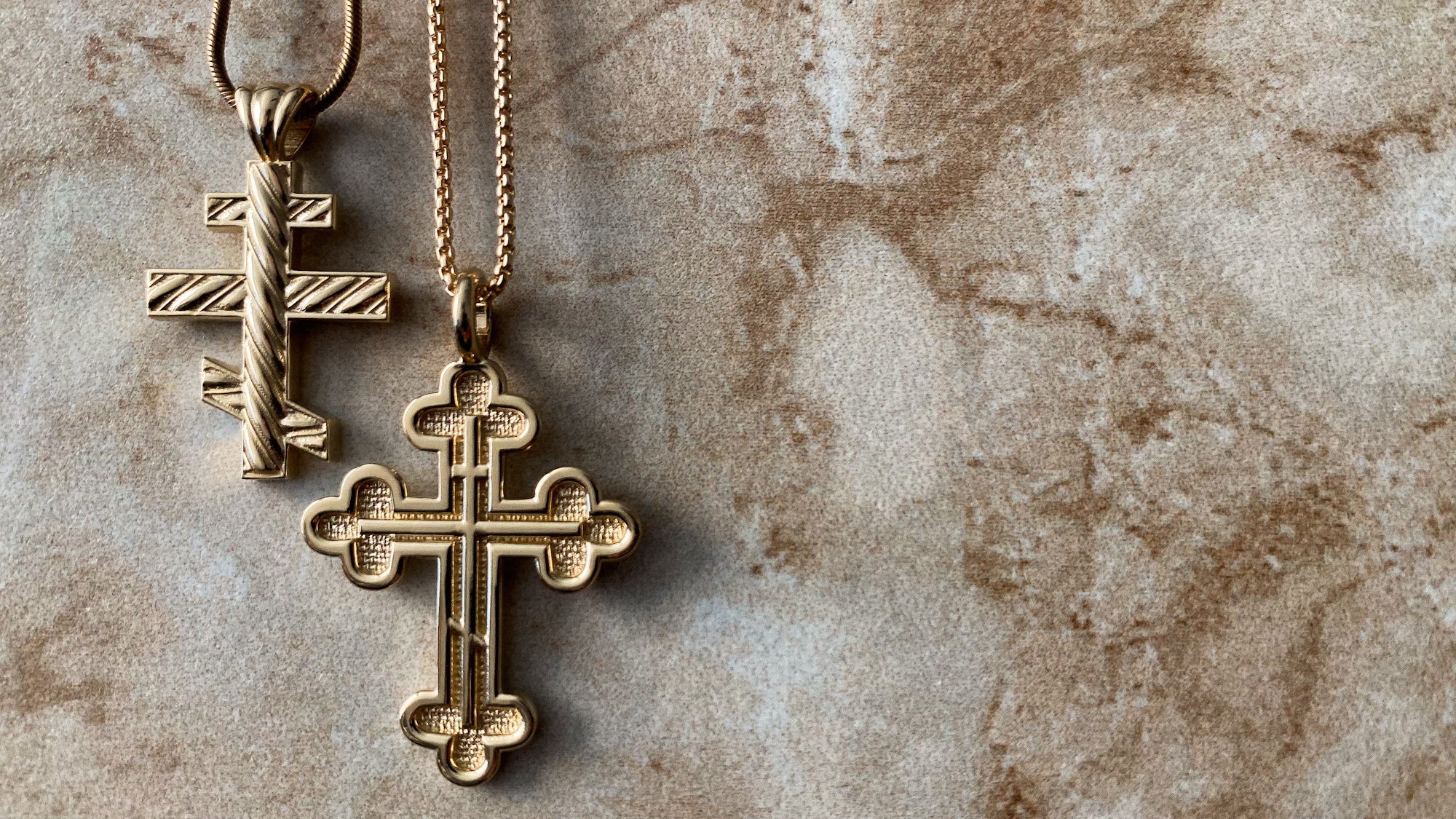 Cross & Crucifix Pendant Necklaces
